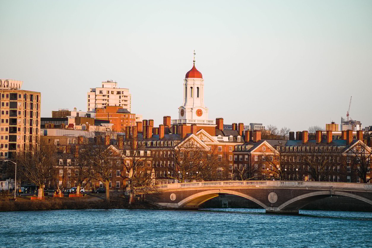 harvard-university-dhs-attempts-to-revoke-harvard-right-to-enroll-international-students