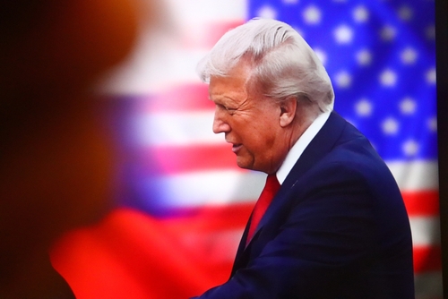 trump-image-trump-to-propose-100k-h1b-app-fee