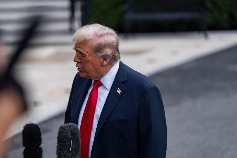 trump-image-to-sign-100k-h1b-application-fee