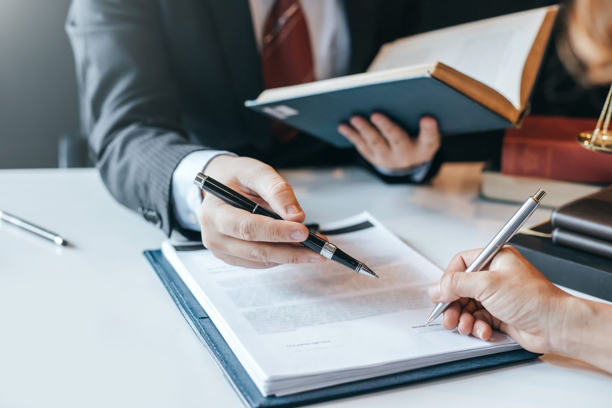 E-1 Treaty Trader vs. E-2 Investor Visa Guide